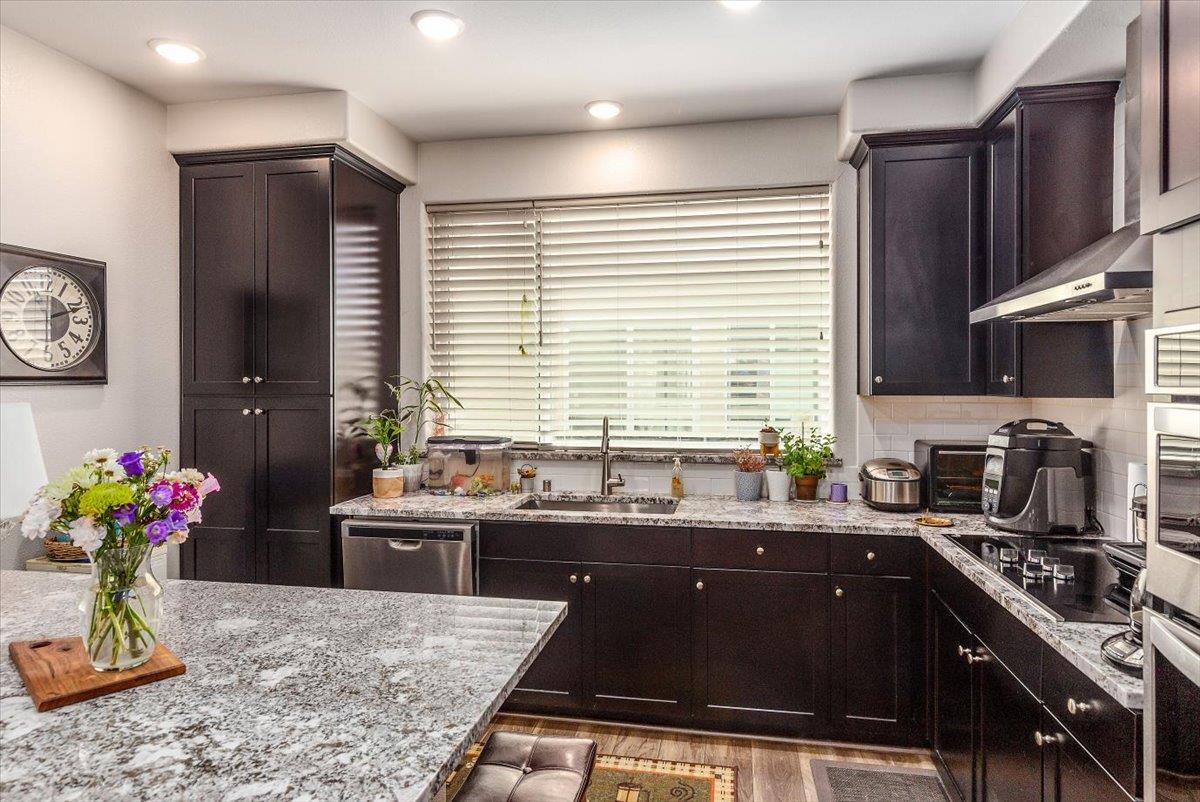 Detail Gallery Image 17 of 29 For 2420 Kita Ln, San Jose,  CA 95133 - 3 Beds | 2 Baths