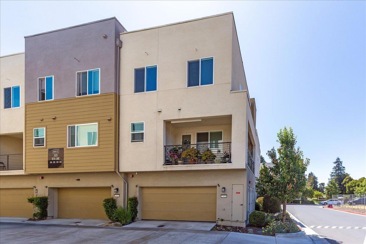 Detail Gallery Image 3 of 29 For 2420 Kita Ln, San Jose,  CA 95133 - 3 Beds | 2 Baths