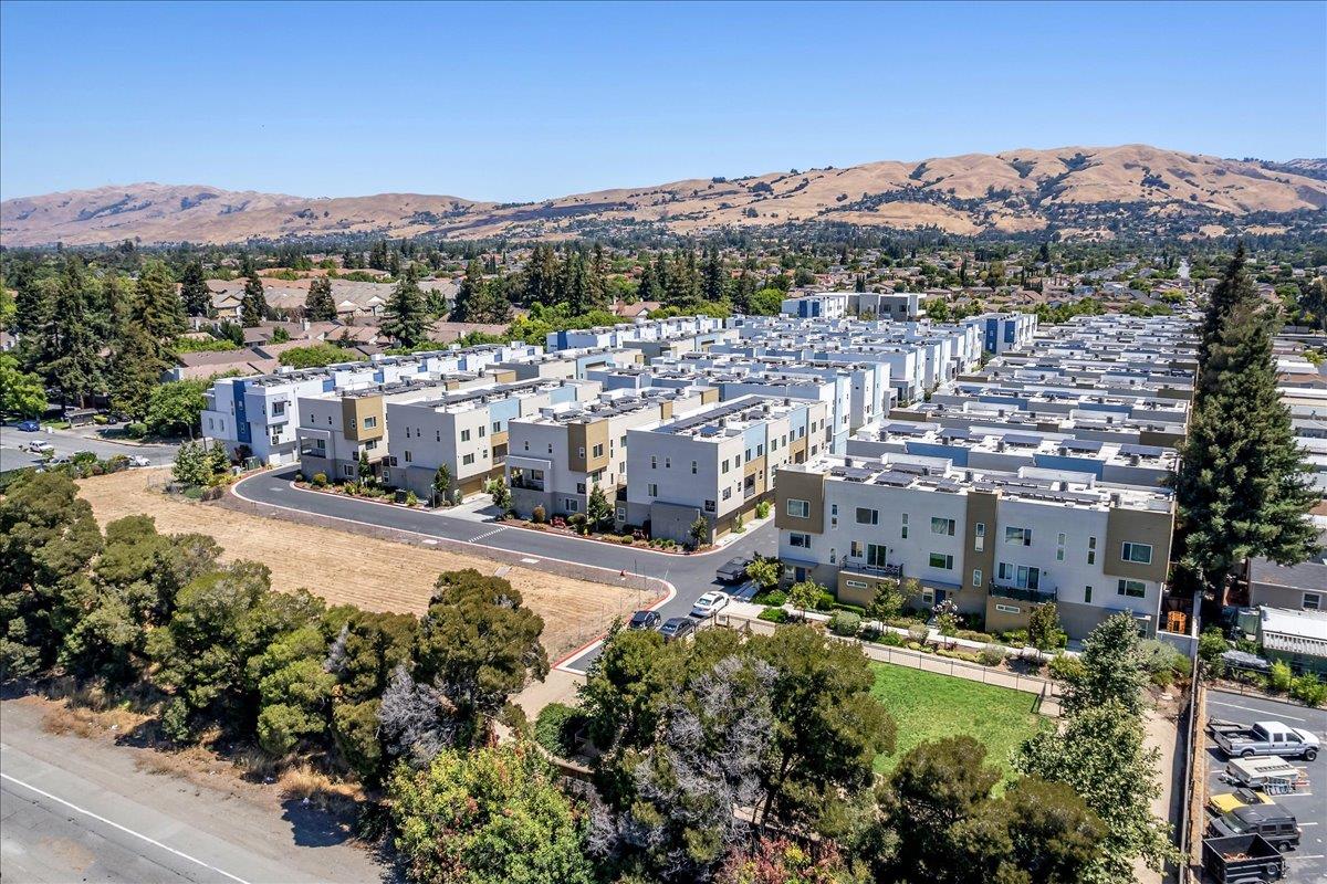 Detail Gallery Image 7 of 29 For 2420 Kita Ln, San Jose,  CA 95133 - 3 Beds | 2 Baths