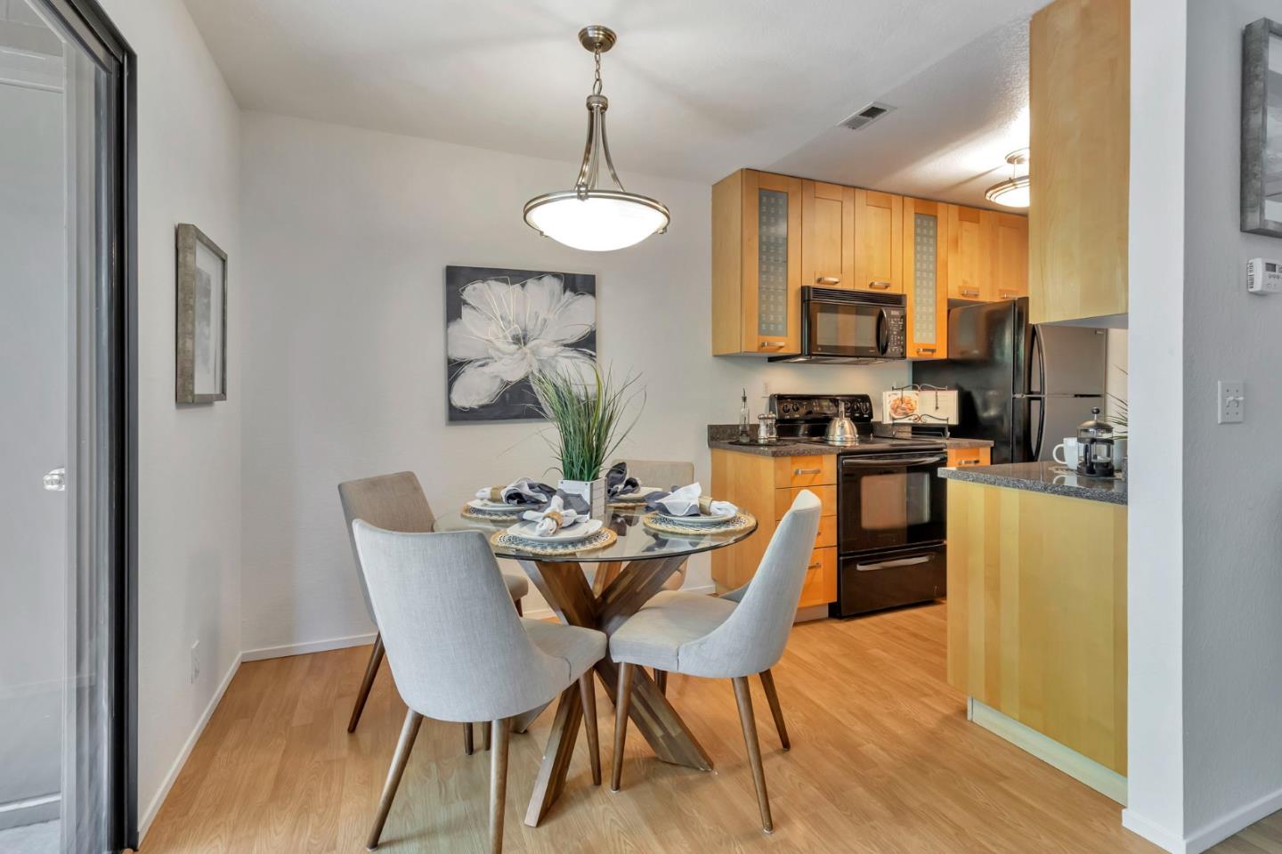 Detail Gallery Image 12 of 27 For 2106 La Terrace Cir, San Jose,  CA 95123 - 1 Beds | 1 Baths