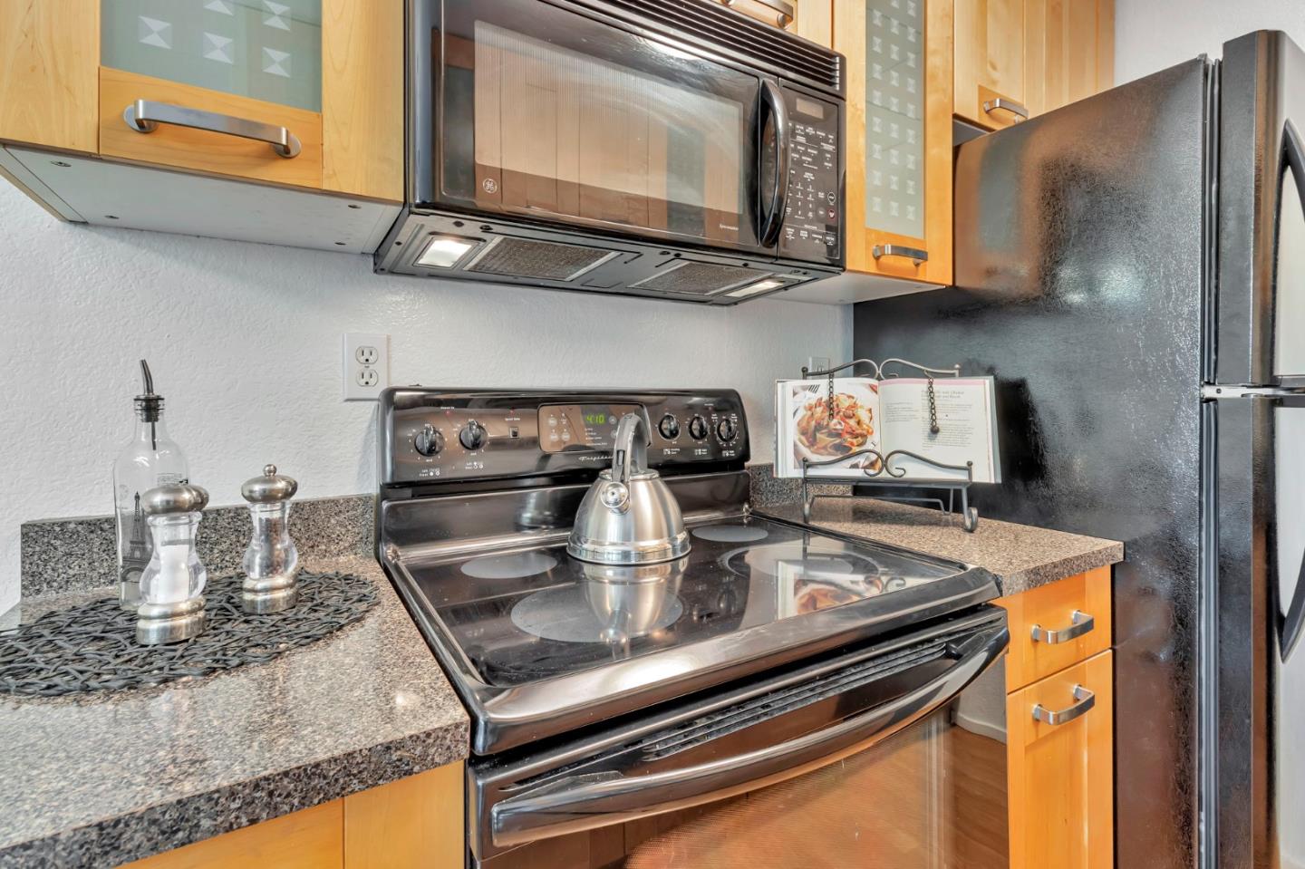 Detail Gallery Image 8 of 27 For 2106 La Terrace Cir, San Jose,  CA 95123 - 1 Beds | 1 Baths