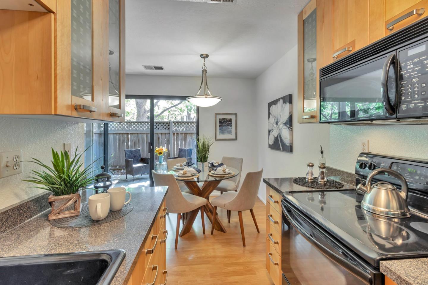 Detail Gallery Image 9 of 27 For 2106 La Terrace Cir, San Jose,  CA 95123 - 1 Beds | 1 Baths