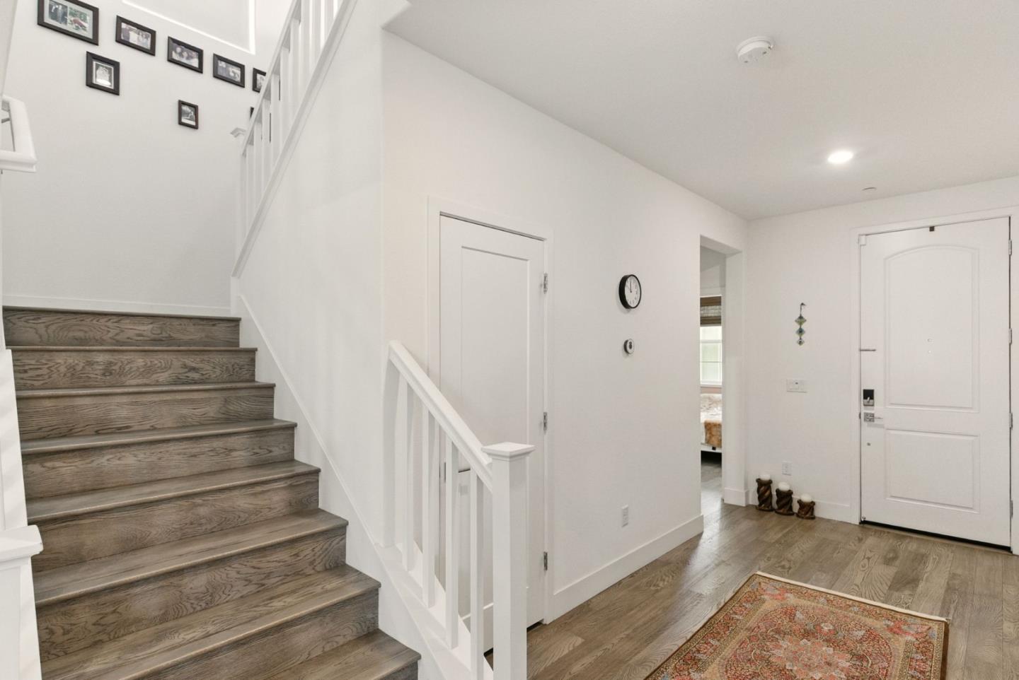 Detail Gallery Image 14 of 32 For 1571 Castlewood Pl, Gilroy,  CA 95020 - 4 Beds | 3 Baths