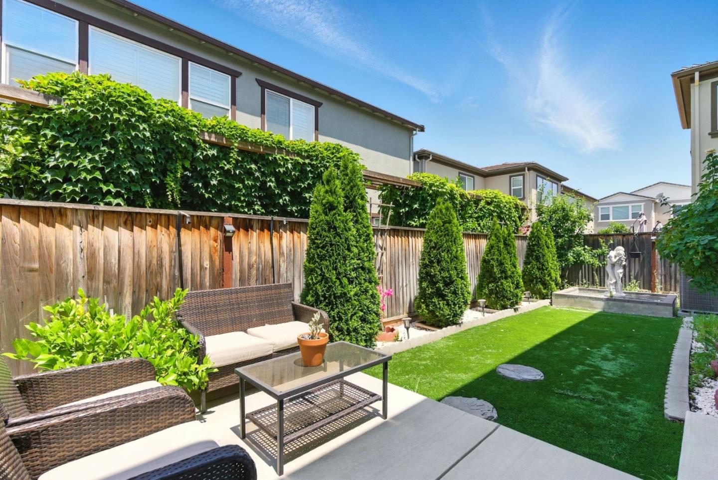 Detail Gallery Image 28 of 32 For 1571 Castlewood Pl, Gilroy,  CA 95020 - 4 Beds | 3 Baths