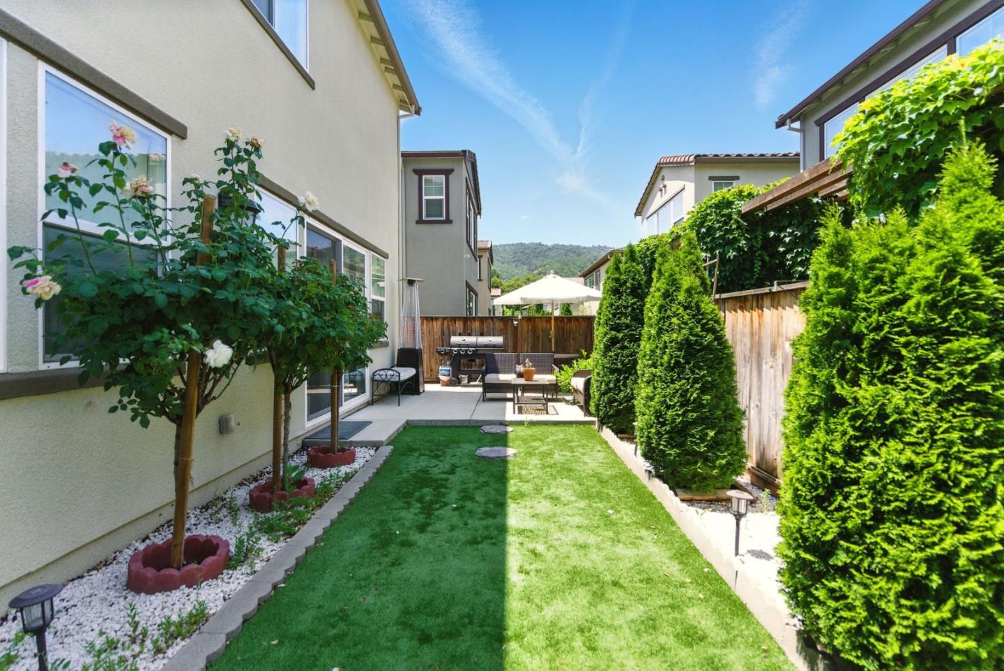 Detail Gallery Image 29 of 32 For 1571 Castlewood Pl, Gilroy,  CA 95020 - 4 Beds | 3 Baths