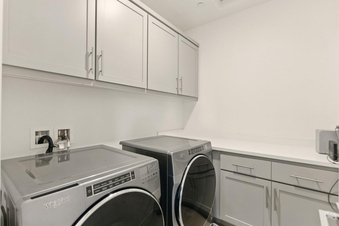 Detail Gallery Image 31 of 32 For 1571 Castlewood Pl, Gilroy,  CA 95020 - 4 Beds | 3 Baths