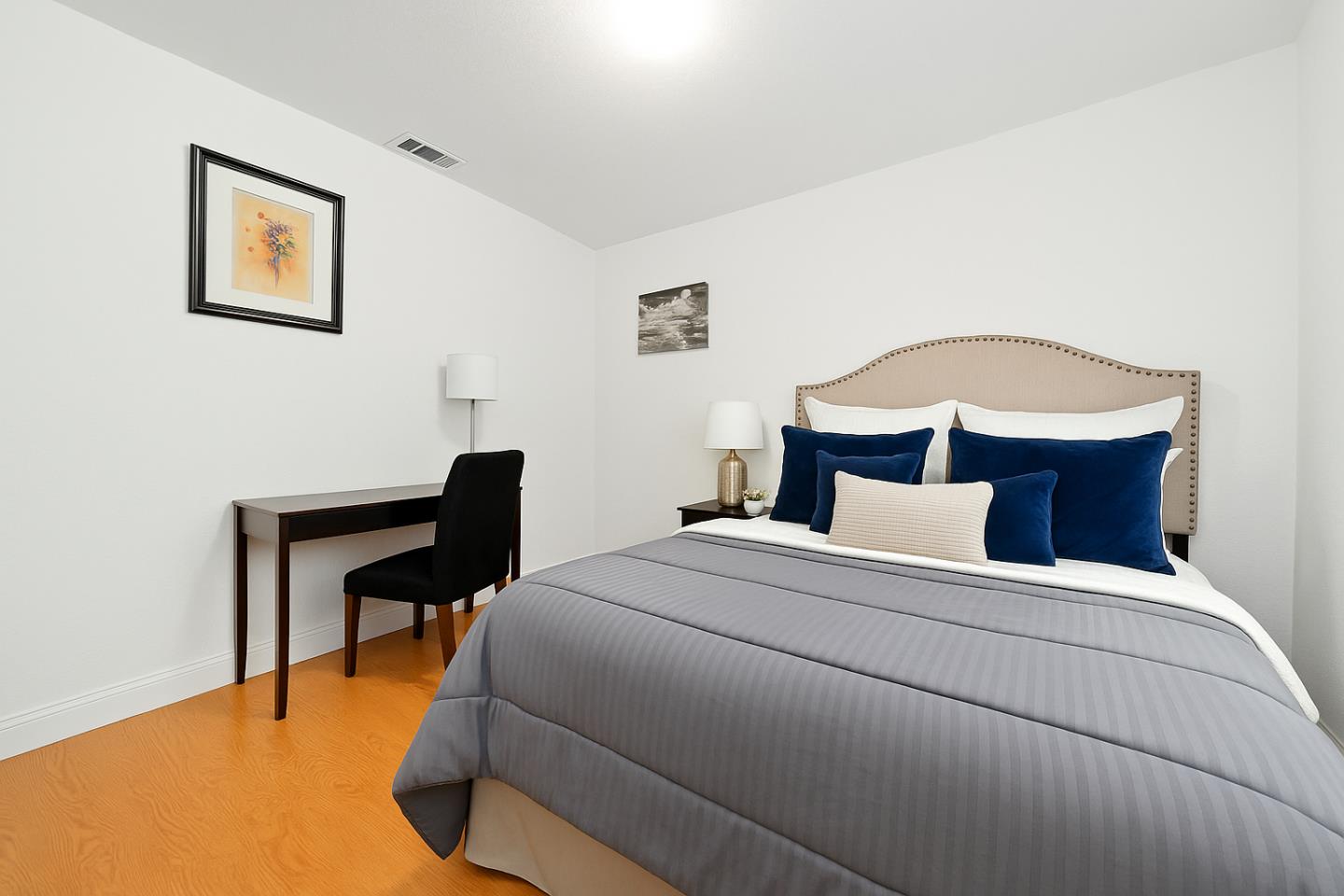 Detail Gallery Image 11 of 21 For 842 E Julian St, San Jose,  CA 95112 - 4 Beds | 4 Baths