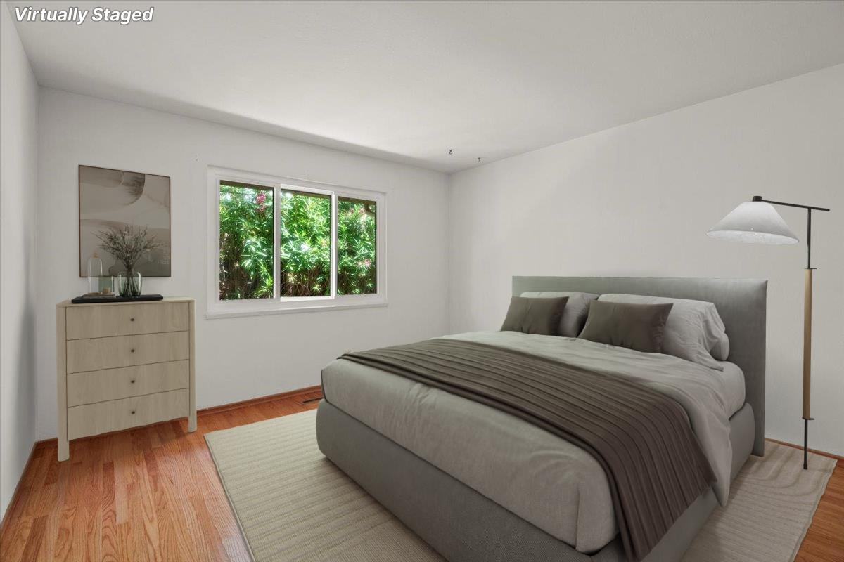 Detail Gallery Image 12 of 22 For 1526 Bedford Ave, Sunnyvale,  CA 94087 - 4 Beds | 2 Baths