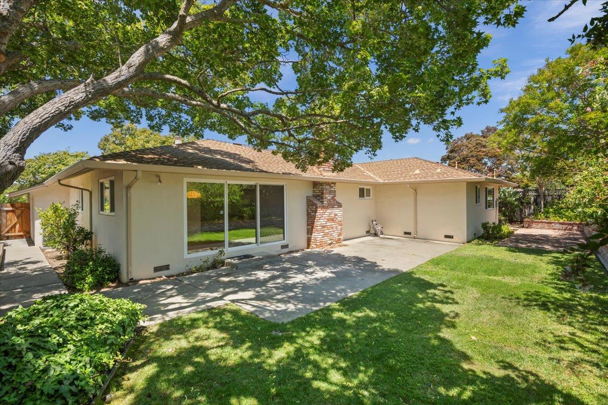 Detail Gallery Image 21 of 22 For 1526 Bedford Ave, Sunnyvale,  CA 94087 - 4 Beds | 2 Baths