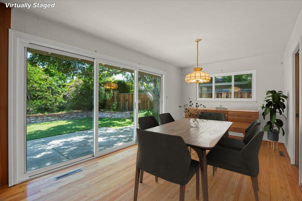 Detail Gallery Image 5 of 22 For 1526 Bedford Ave, Sunnyvale,  CA 94087 - 4 Beds | 2 Baths