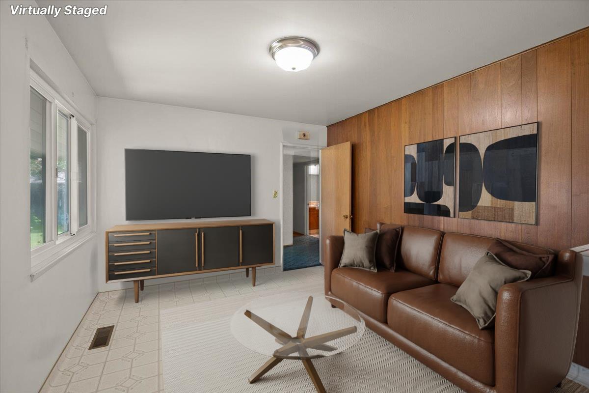 Detail Gallery Image 6 of 22 For 1526 Bedford Ave, Sunnyvale,  CA 94087 - 4 Beds | 2 Baths