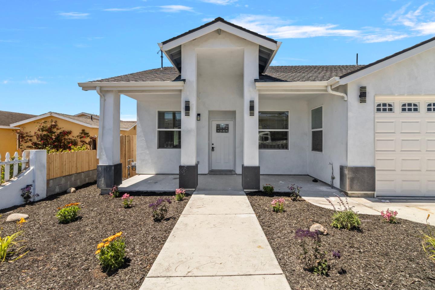 Detail Gallery Image 3 of 31 For 1787 Laguna St, Seaside,  CA 93955 - 3 Beds | 2 Baths