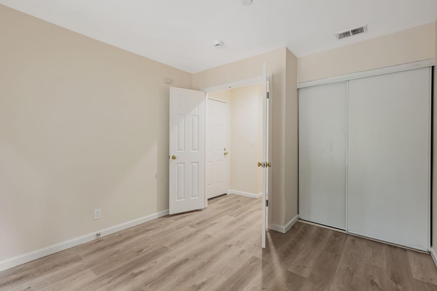 Detail Gallery Image 20 of 37 For 6121 Lambeck Ln, San Jose,  CA 95119 - 3 Beds | 3 Baths