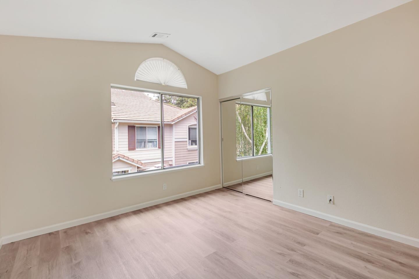 Detail Gallery Image 29 of 37 For 6121 Lambeck Ln, San Jose,  CA 95119 - 3 Beds | 3 Baths