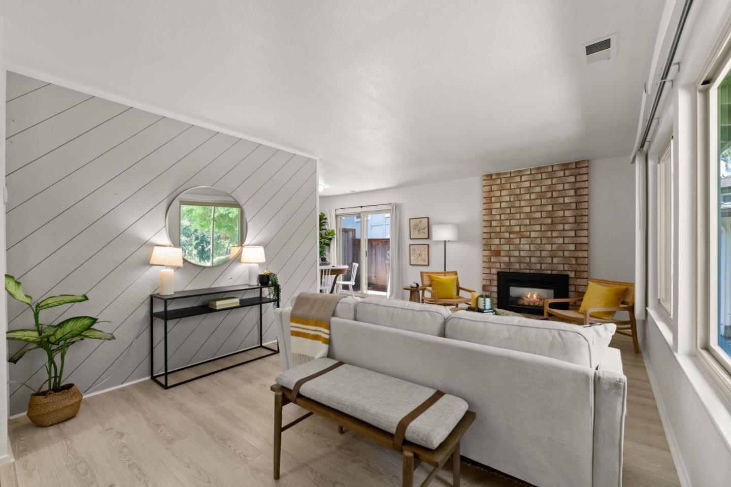 Detail Gallery Image 10 of 45 For 1132 Callas Ln #1,  Capitola,  CA 95010 - 2 Beds | 1 Baths