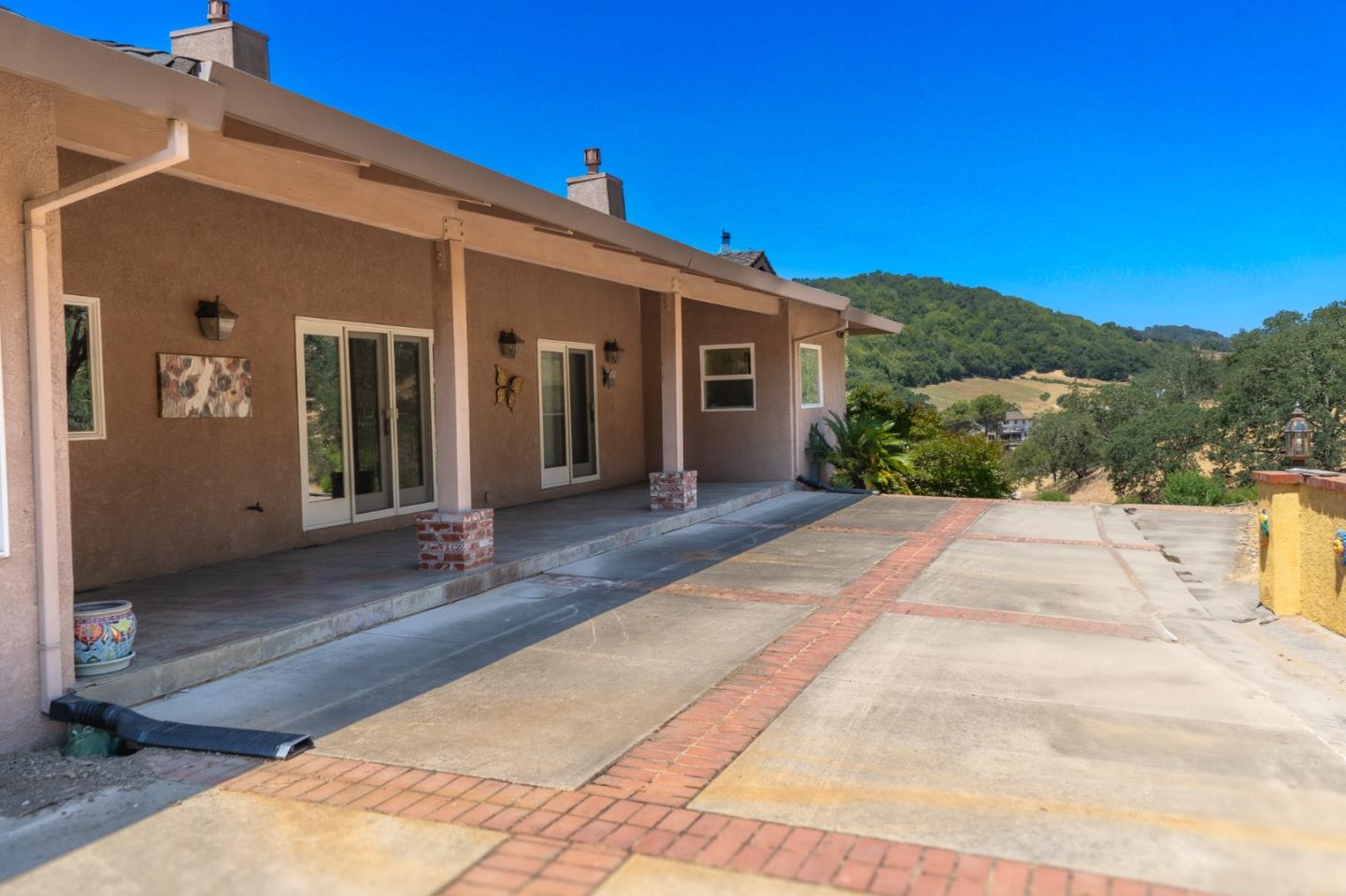 Detail Gallery Image 14 of 43 For 21050 Uvas Road, Morgan Hill,  CA 95037 - 4 Beds | 4/1 Baths