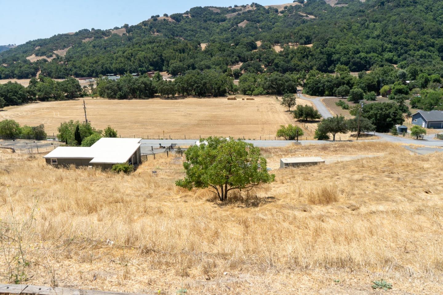 Detail Gallery Image 19 of 43 For 21050 Uvas Road, Morgan Hill,  CA 95037 - 4 Beds | 4/1 Baths