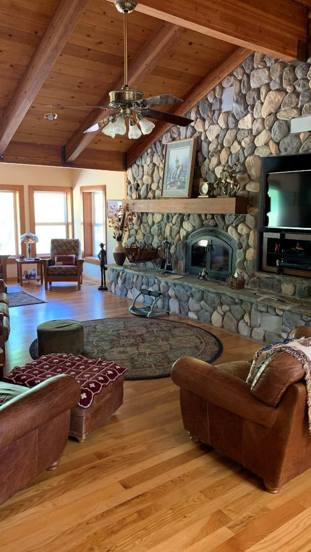Detail Gallery Image 26 of 43 For 21050 Uvas Road, Morgan Hill,  CA 95037 - 4 Beds | 4/1 Baths