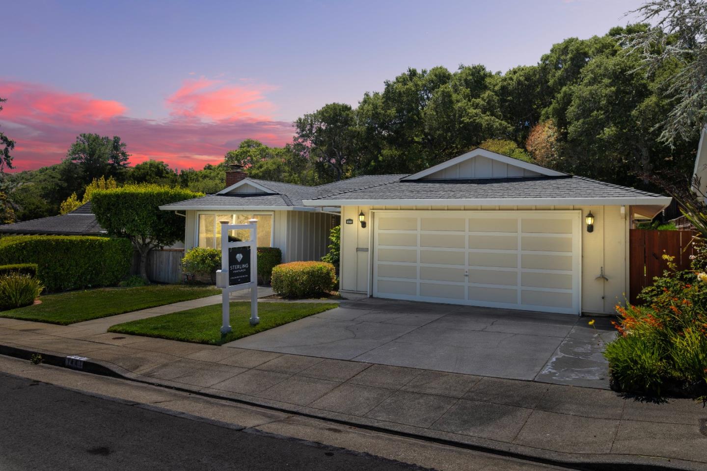 Detail Gallery Image 3 of 37 For 1441 Woodberry Ave, San Mateo,  CA 94403 - 3 Beds | 2/1 Baths