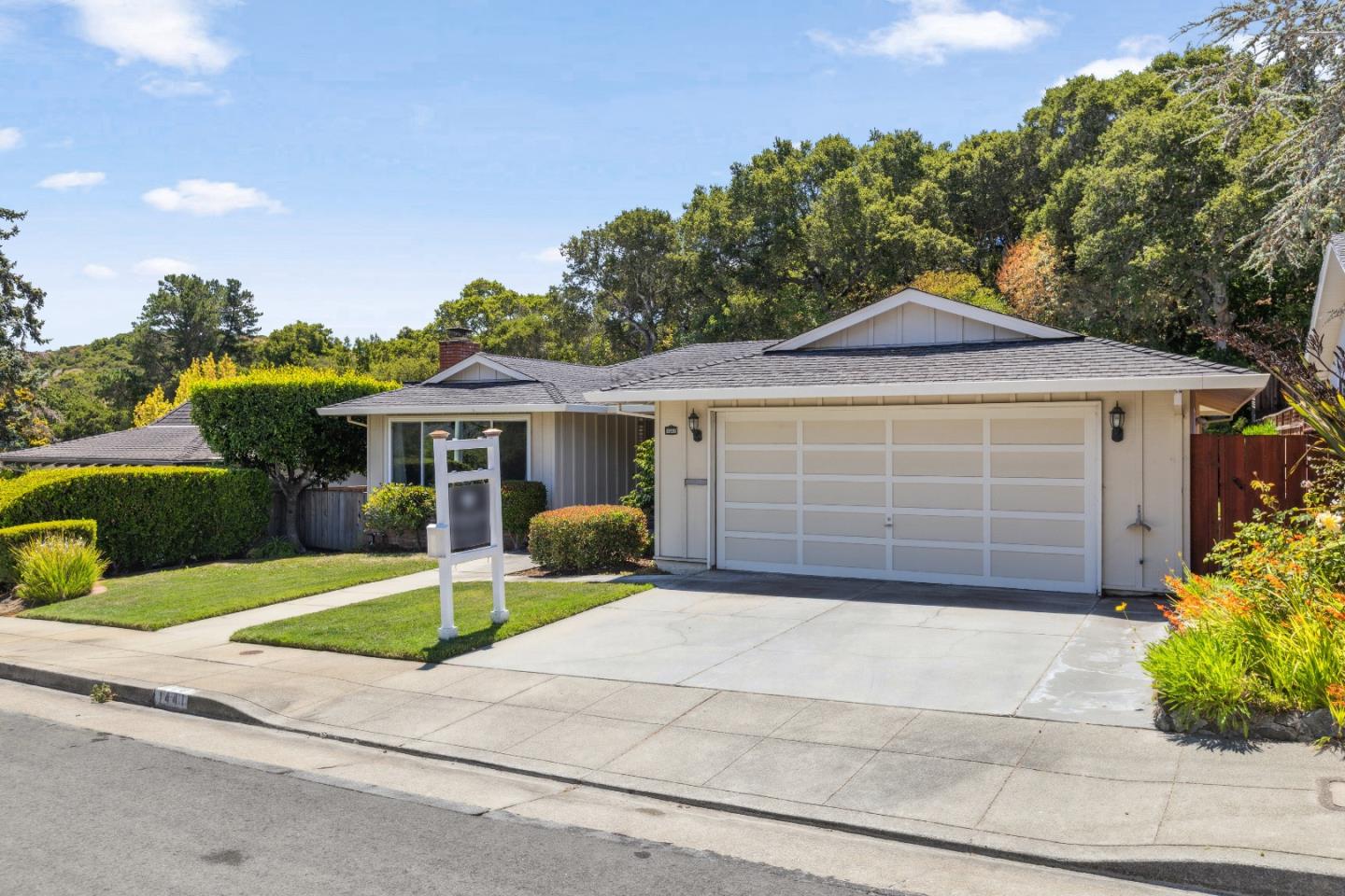 Detail Gallery Image 6 of 37 For 1441 Woodberry Ave, San Mateo,  CA 94403 - 3 Beds | 2/1 Baths