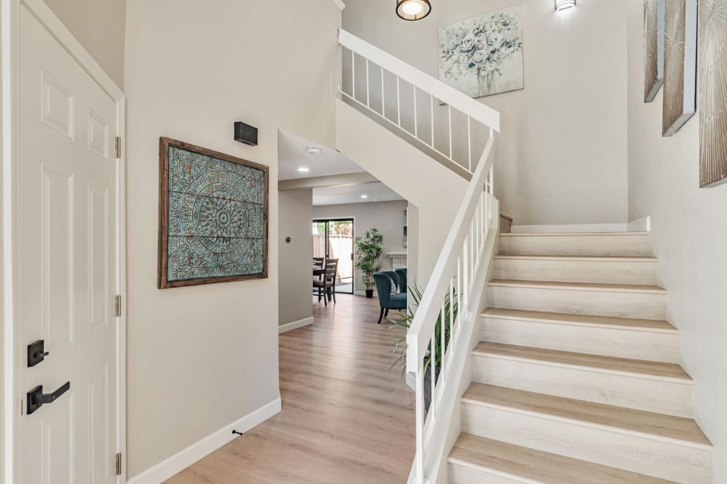 Detail Gallery Image 2 of 41 For 751 Williamsburg Way, Gilroy,  CA 95020 - 2 Beds | 2/1 Baths