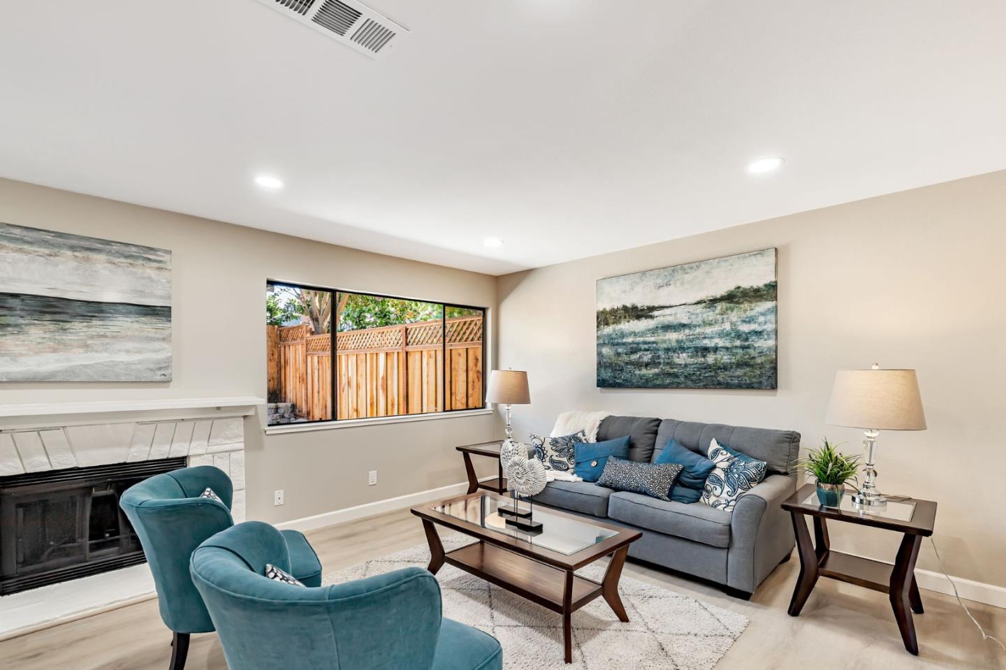 Detail Gallery Image 3 of 41 For 751 Williamsburg Way, Gilroy,  CA 95020 - 2 Beds | 2/1 Baths