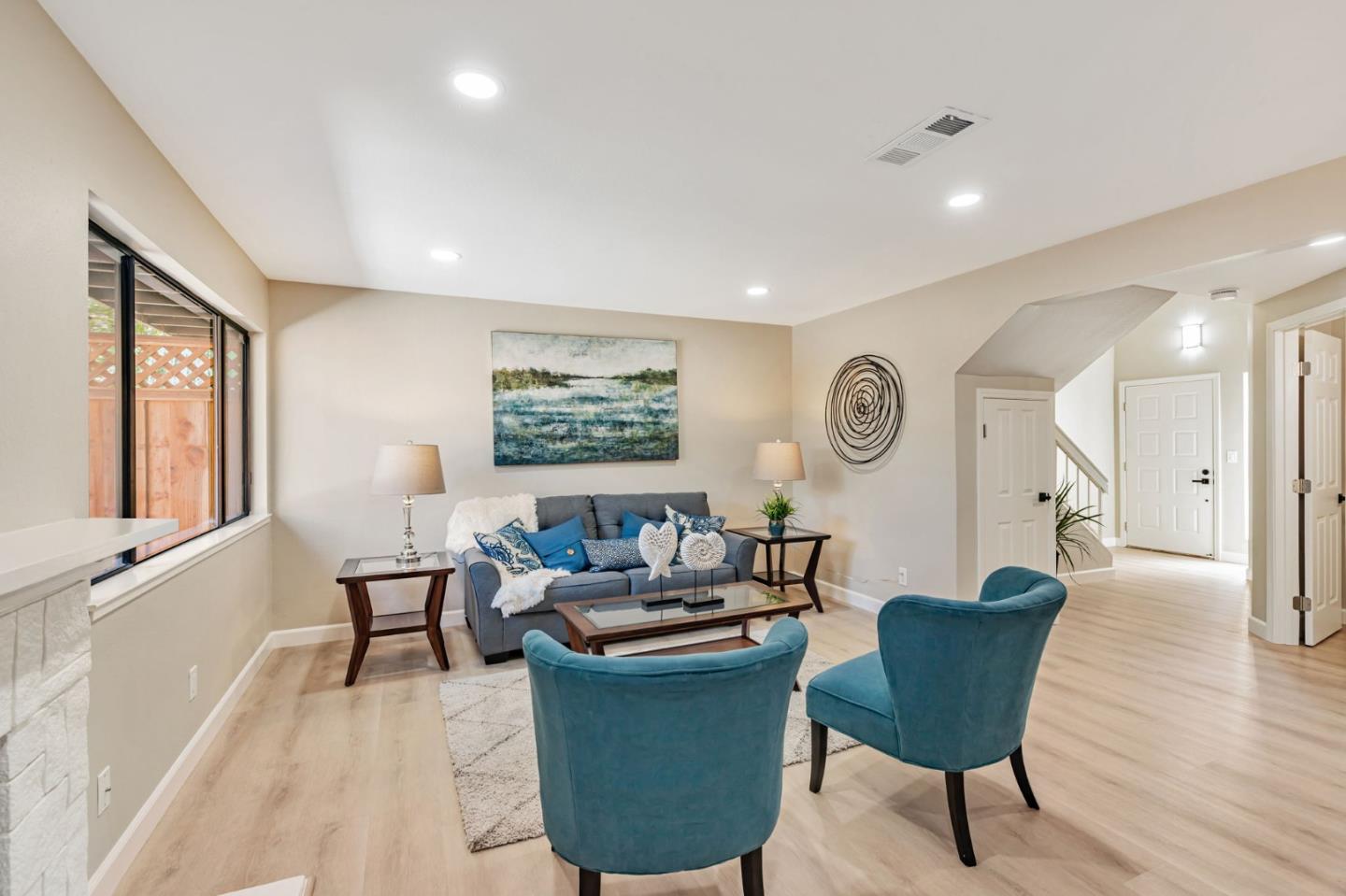 Detail Gallery Image 5 of 41 For 751 Williamsburg Way, Gilroy,  CA 95020 - 2 Beds | 2/1 Baths