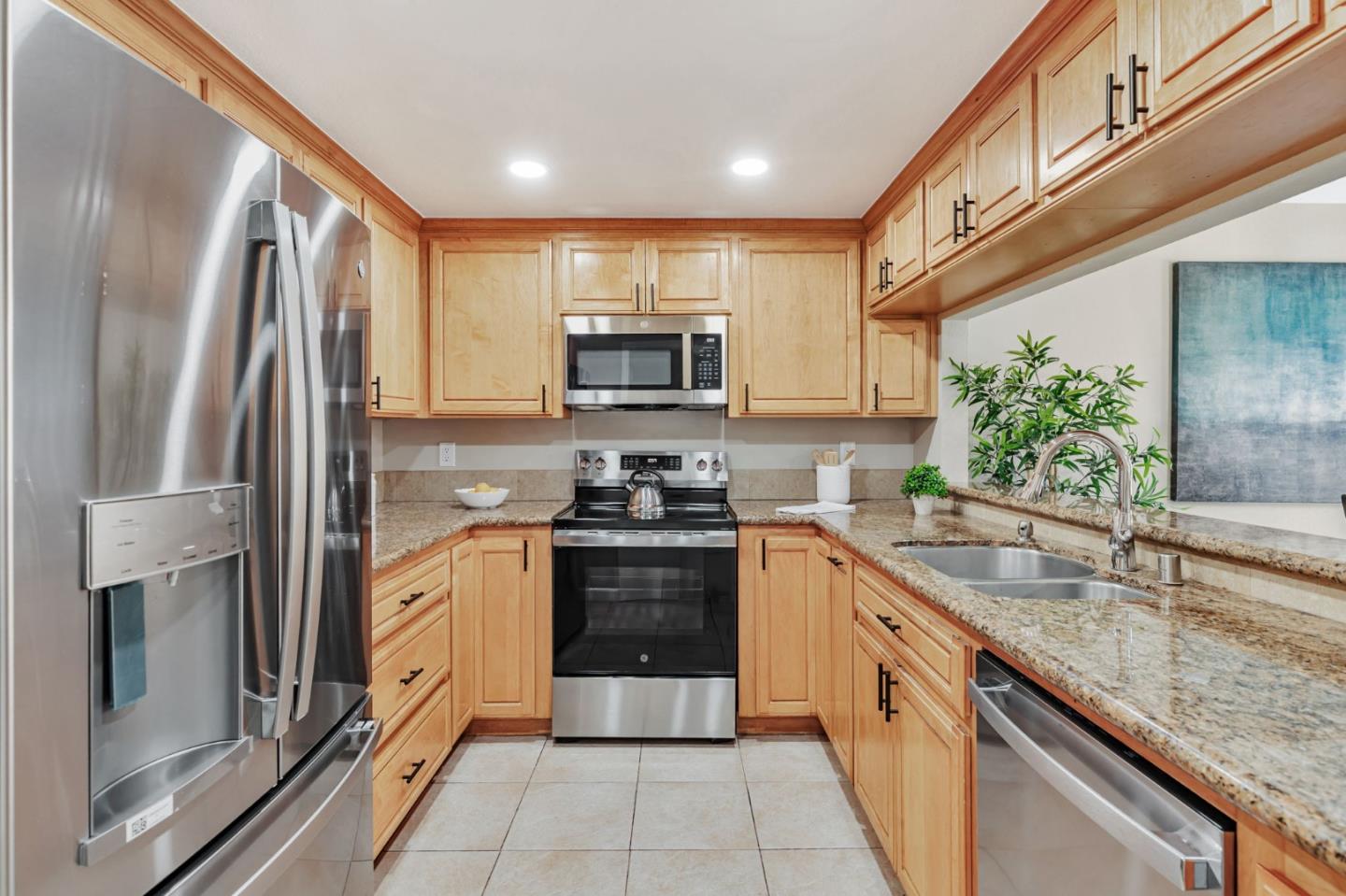 Detail Gallery Image 8 of 41 For 751 Williamsburg Way, Gilroy,  CA 95020 - 2 Beds | 2/1 Baths