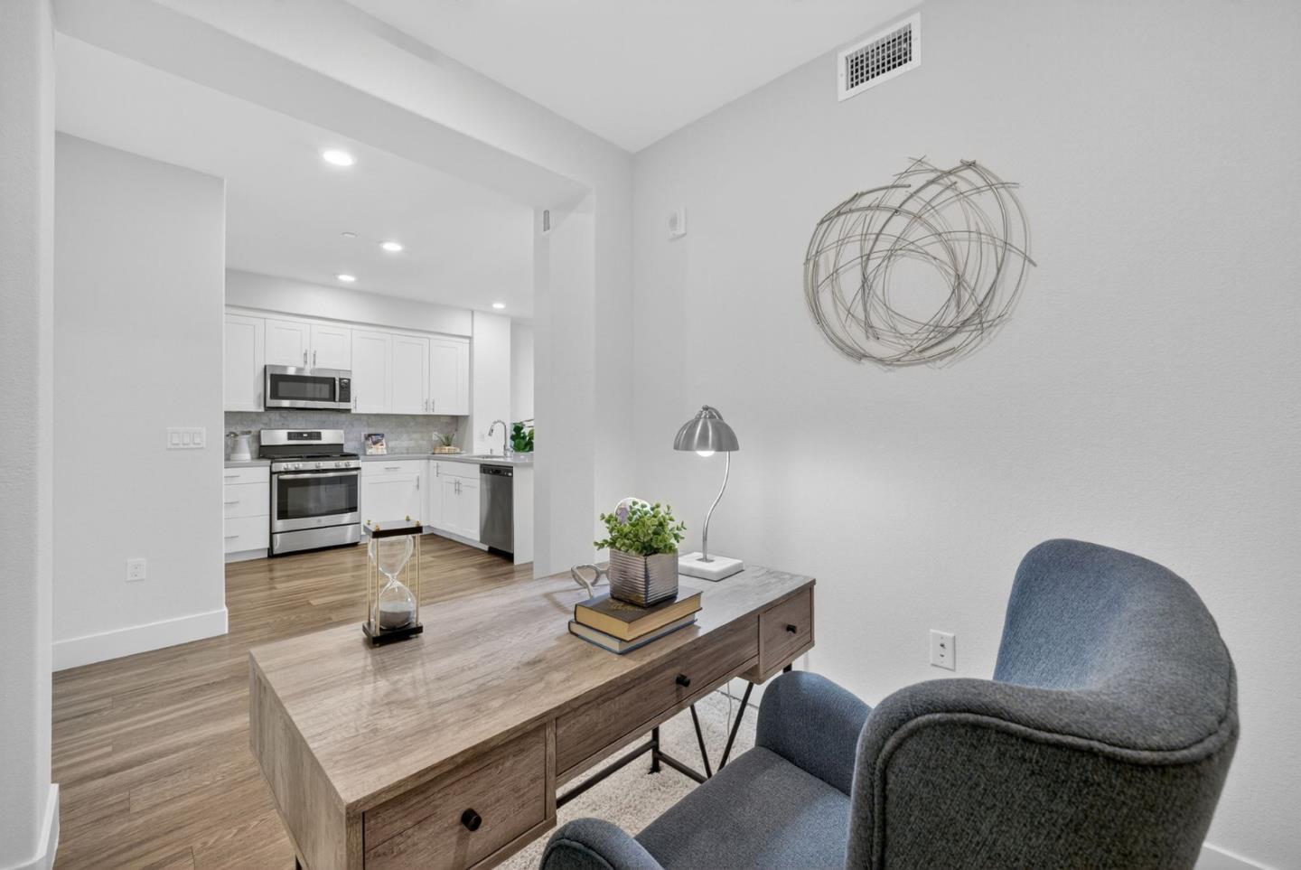 Detail Gallery Image 11 of 79 For 5933 Sunstone Dr #203,  San Jose,  CA 95123 - 2 Beds | 1 Baths