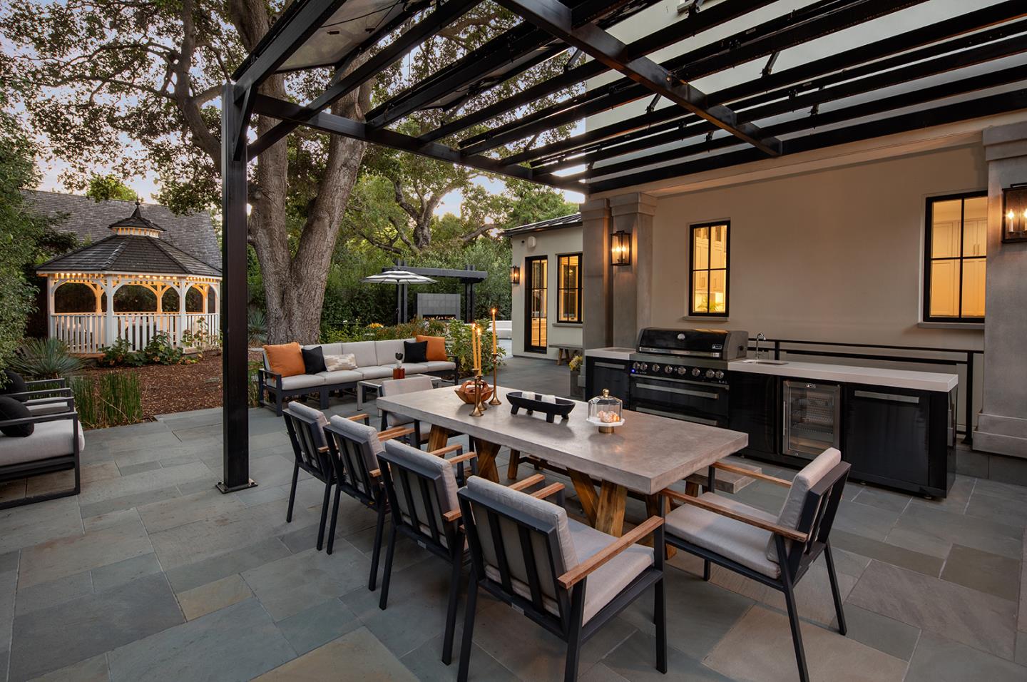 Detail Gallery Image 10 of 25 For 1700 Waverley St, Palo Alto,  CA 94301 - 5 Beds | 6/1 Baths