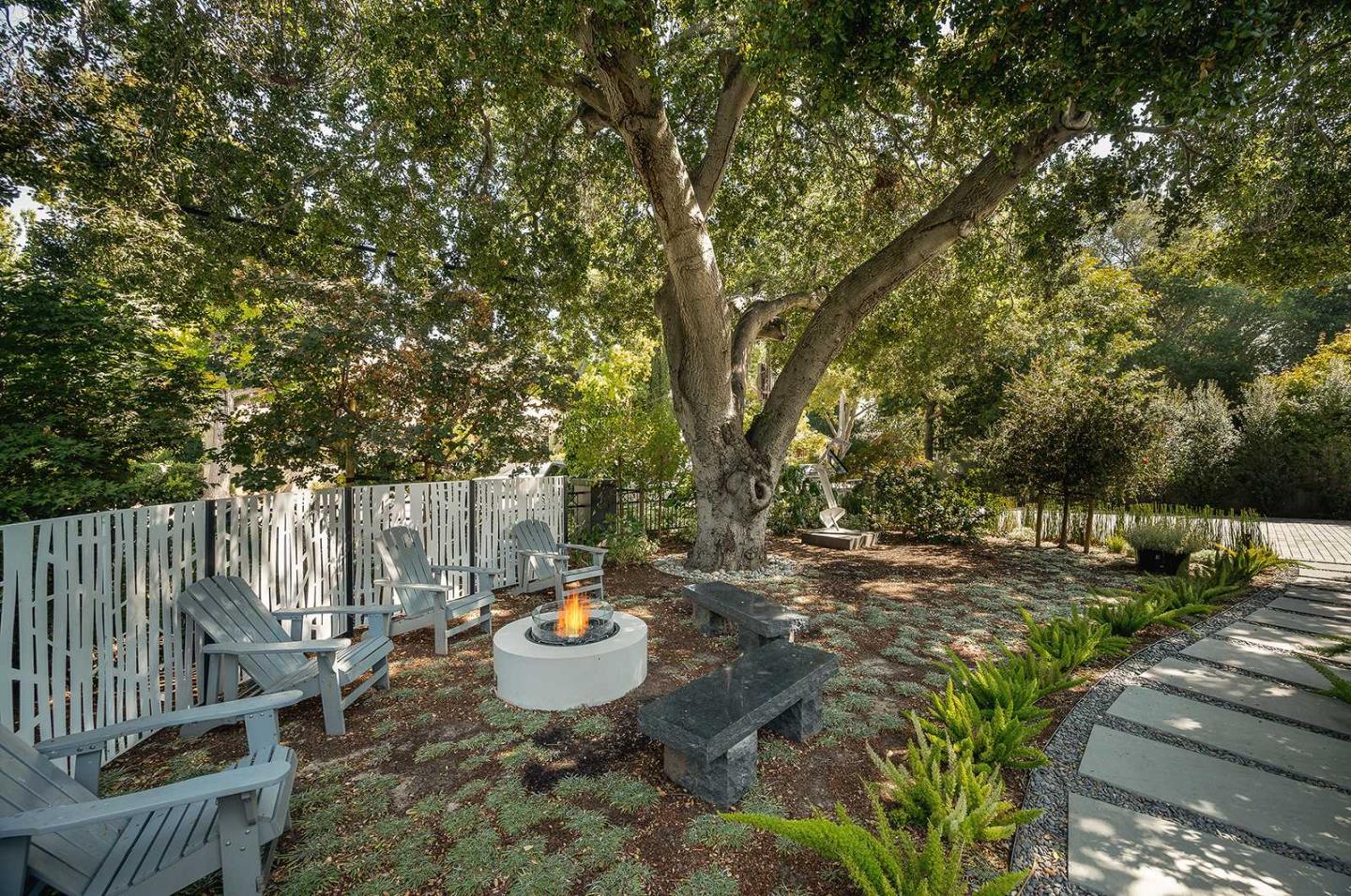 Detail Gallery Image 5 of 25 For 1700 Waverley St, Palo Alto,  CA 94301 - 5 Beds | 6/1 Baths