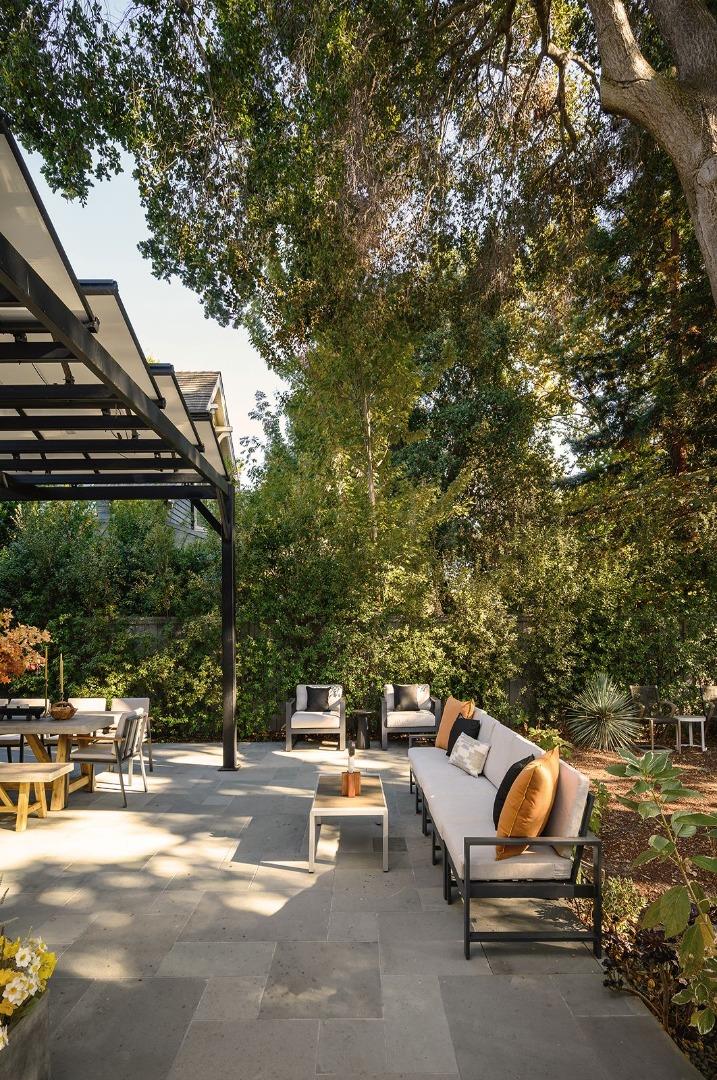 Detail Gallery Image 9 of 25 For 1700 Waverley St, Palo Alto,  CA 94301 - 5 Beds | 6/1 Baths