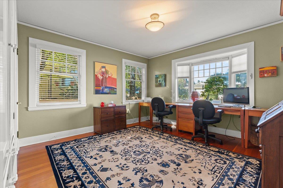 Detail Gallery Image 10 of 42 For 503 Van Ness Ave, Santa Cruz,  CA 95060 - 4 Beds | 2 Baths