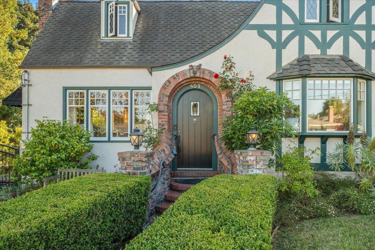Detail Gallery Image 2 of 42 For 503 Van Ness Ave, Santa Cruz,  CA 95060 - 4 Beds | 2 Baths