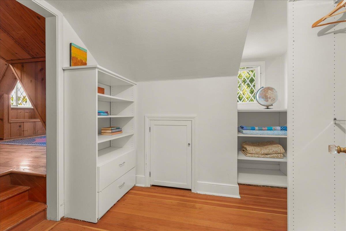 Detail Gallery Image 25 of 42 For 503 Van Ness Ave, Santa Cruz,  CA 95060 - 4 Beds | 2 Baths