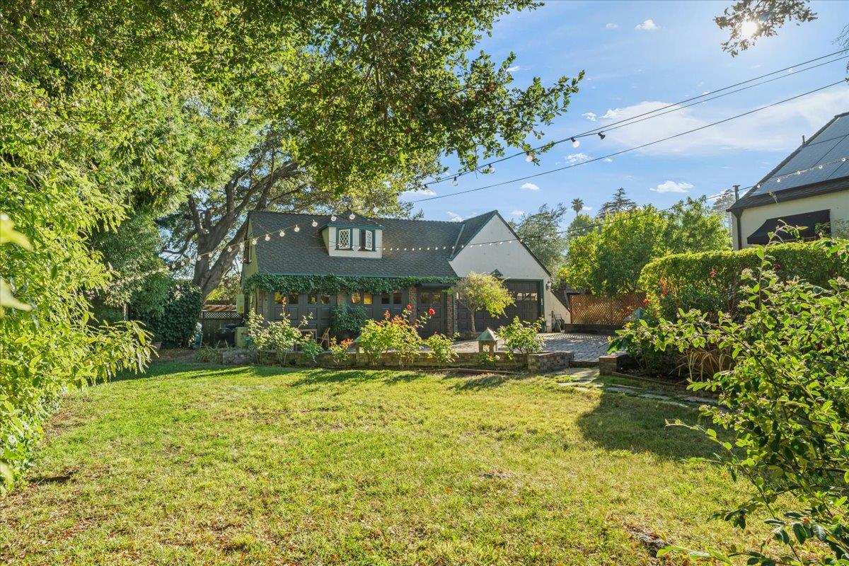 Detail Gallery Image 32 of 42 For 503 Van Ness Ave, Santa Cruz,  CA 95060 - 4 Beds | 2 Baths