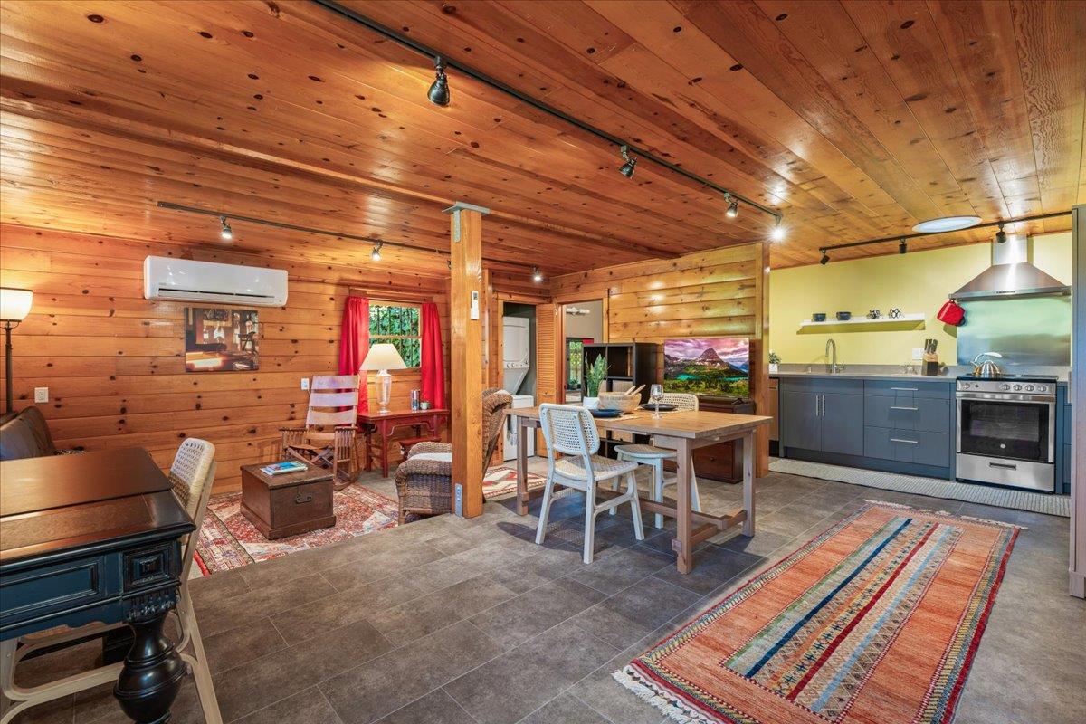 Detail Gallery Image 34 of 42 For 503 Van Ness Ave, Santa Cruz,  CA 95060 - 4 Beds | 2 Baths