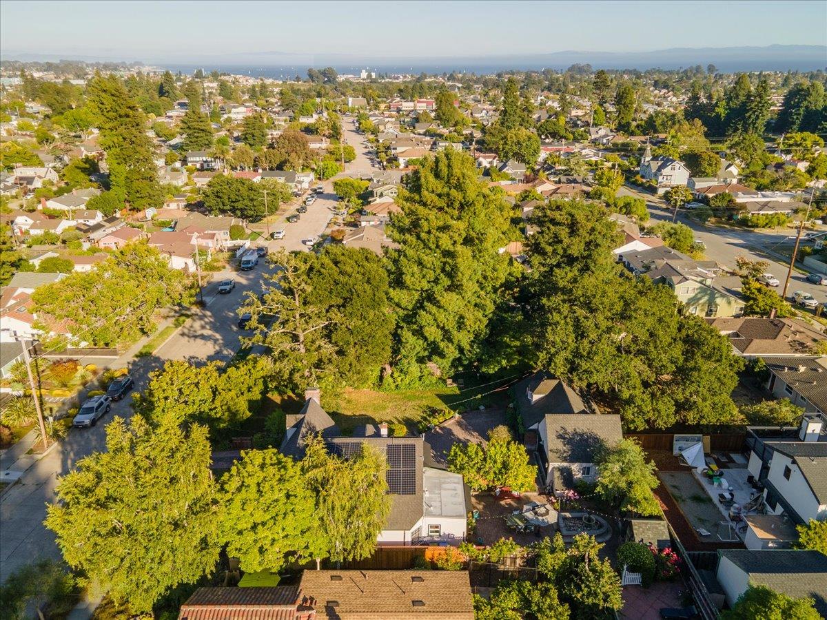 Detail Gallery Image 40 of 42 For 503 Van Ness Ave, Santa Cruz,  CA 95060 - 4 Beds | 2 Baths