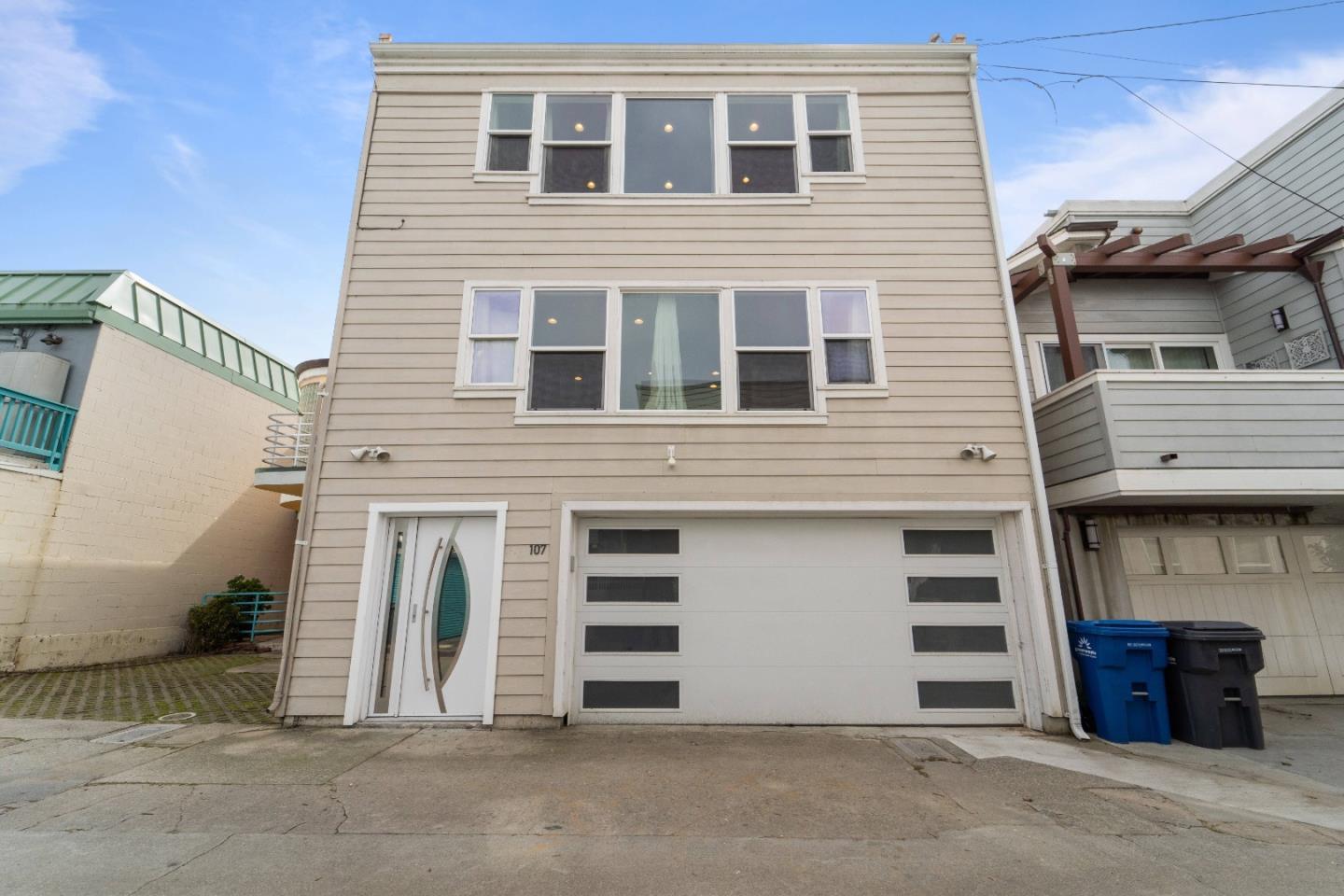 Detail Gallery Image 1 of 91 For 107 Park Pl, Capitola,  CA 95010 - – Beds | – Baths