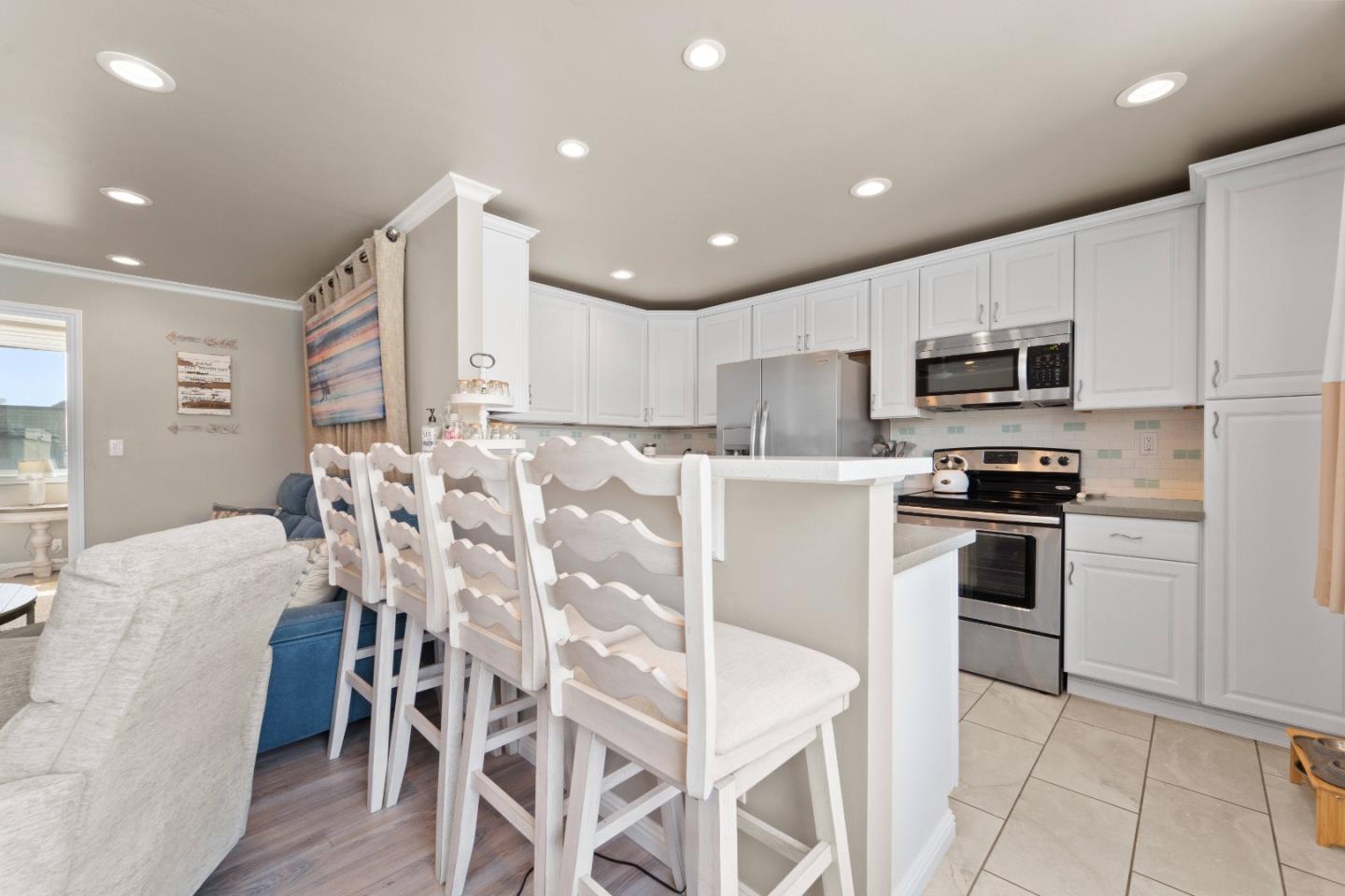 Detail Gallery Image 18 of 91 For 107 Park Pl, Capitola,  CA 95010 - – Beds | – Baths