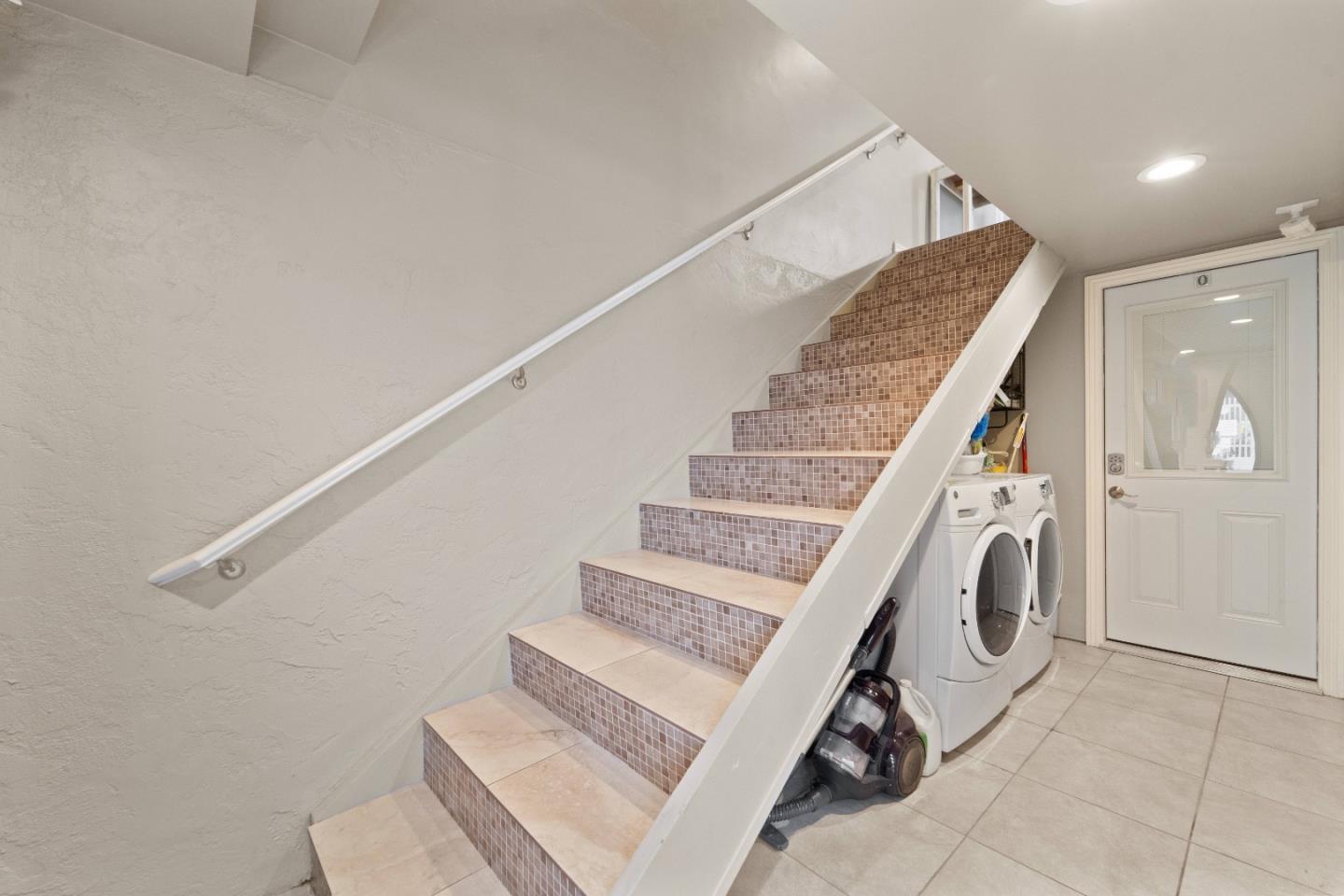 Detail Gallery Image 23 of 91 For 107 Park Pl, Capitola,  CA 95010 - – Beds | – Baths