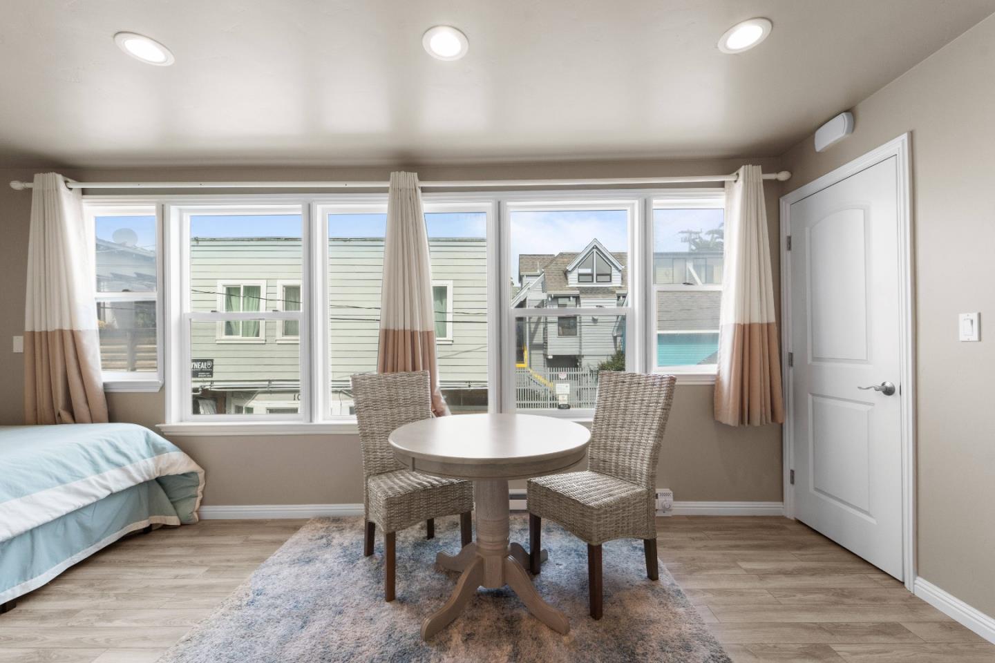 Detail Gallery Image 25 of 91 For 107 Park Pl, Capitola,  CA 95010 - – Beds | – Baths