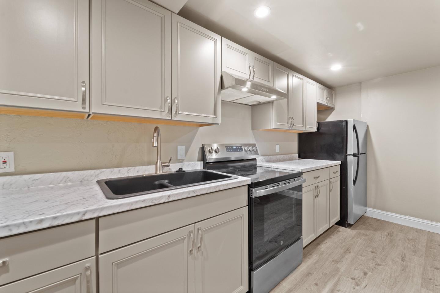 Detail Gallery Image 27 of 91 For 107 Park Pl, Capitola,  CA 95010 - – Beds | – Baths