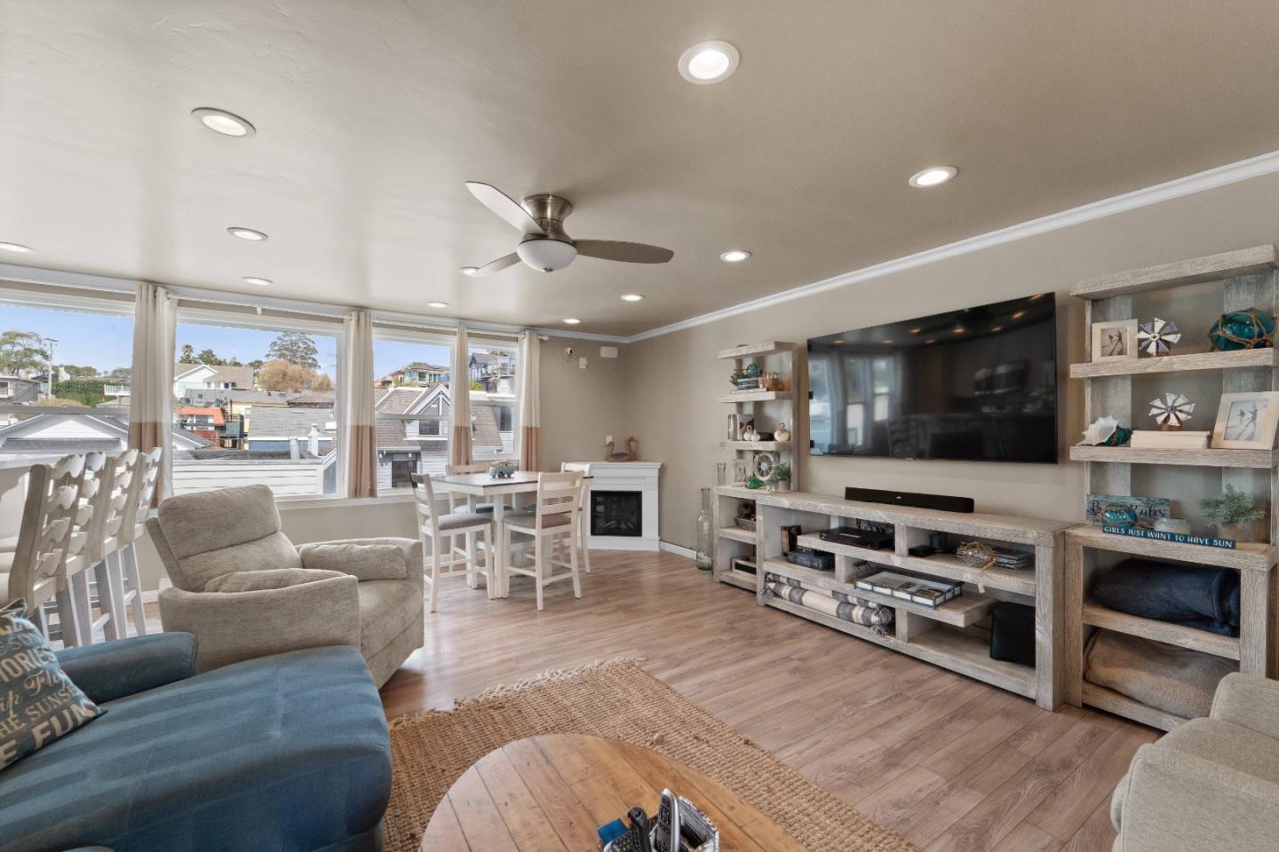 Detail Gallery Image 34 of 91 For 107 Park Pl, Capitola,  CA 95010 - – Beds | – Baths