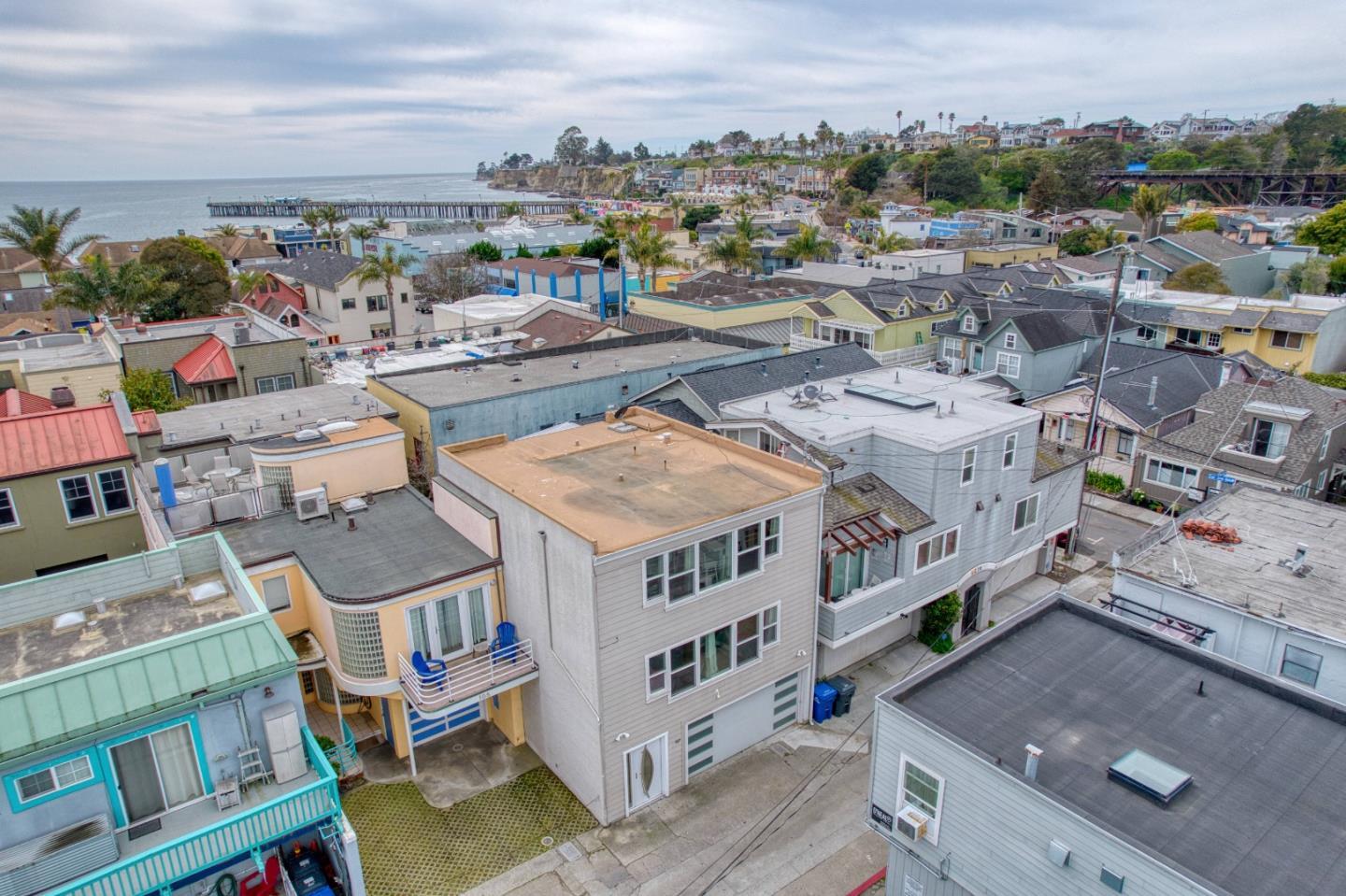 Detail Gallery Image 54 of 91 For 107 Park Pl, Capitola,  CA 95010 - – Beds | – Baths