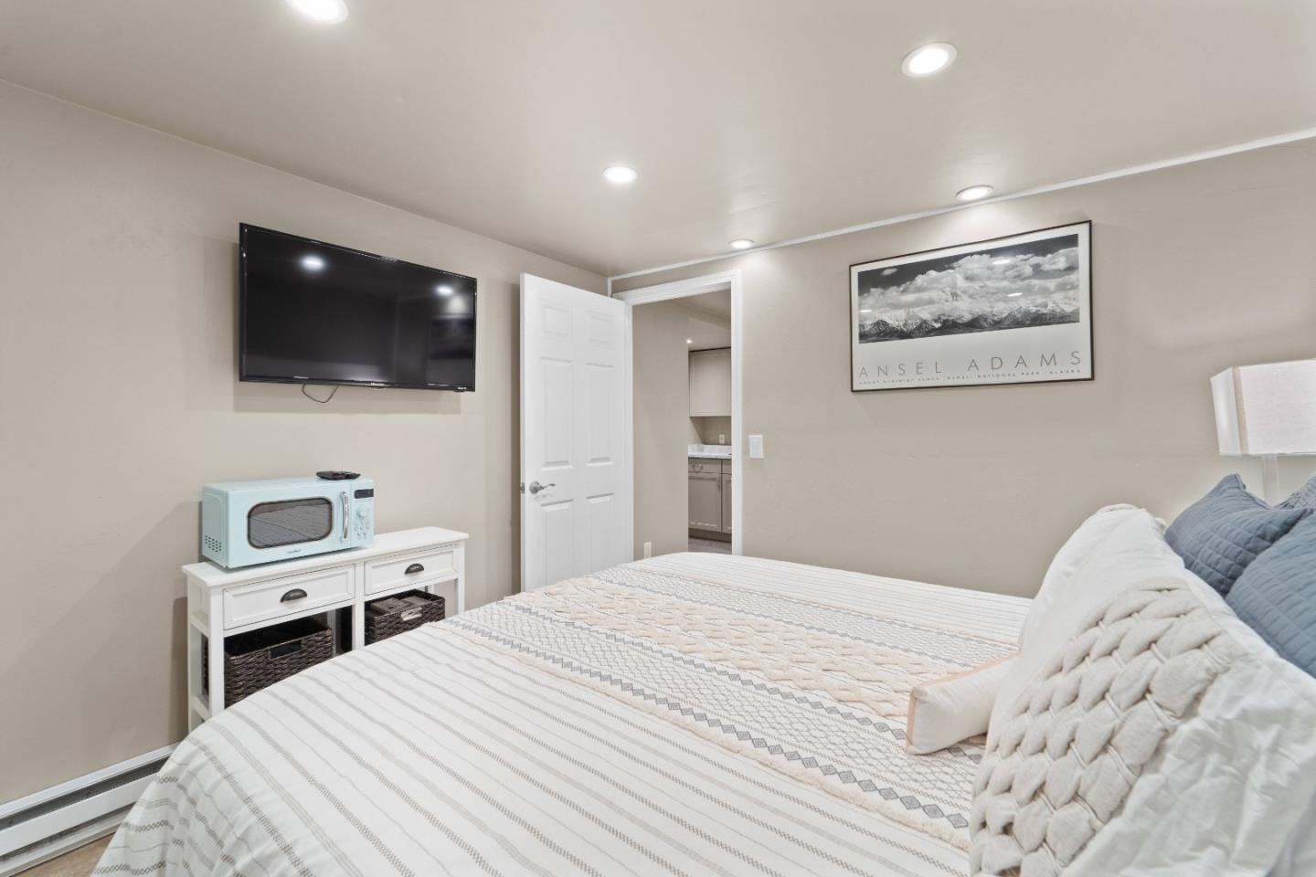 Detail Gallery Image 7 of 91 For 107 Park Pl, Capitola,  CA 95010 - – Beds | – Baths