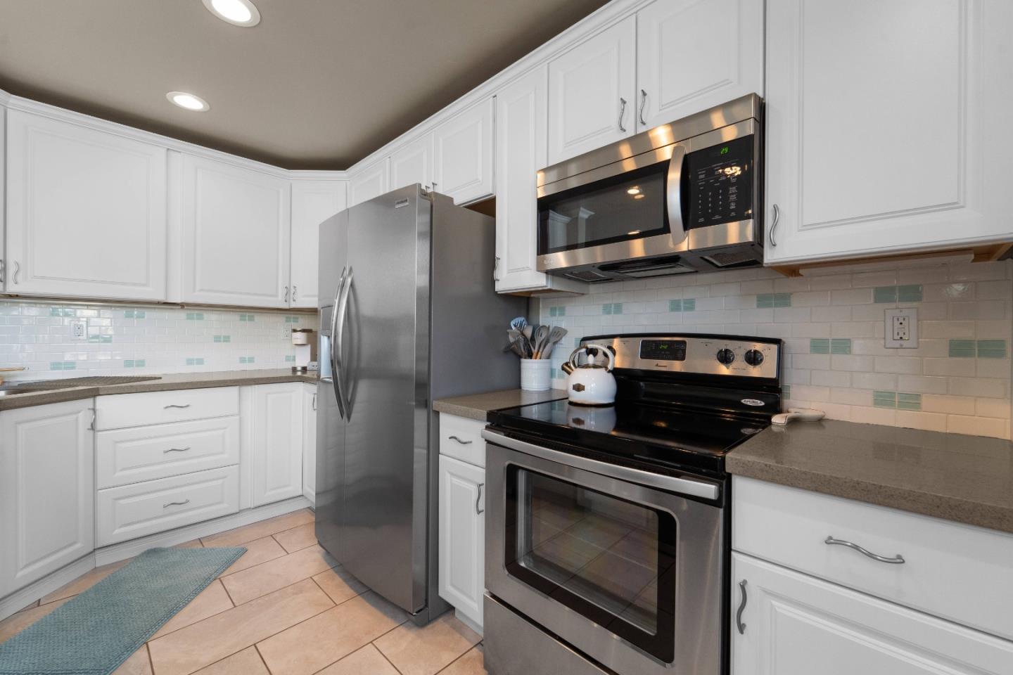 Detail Gallery Image 9 of 91 For 107 Park Pl, Capitola,  CA 95010 - – Beds | – Baths
