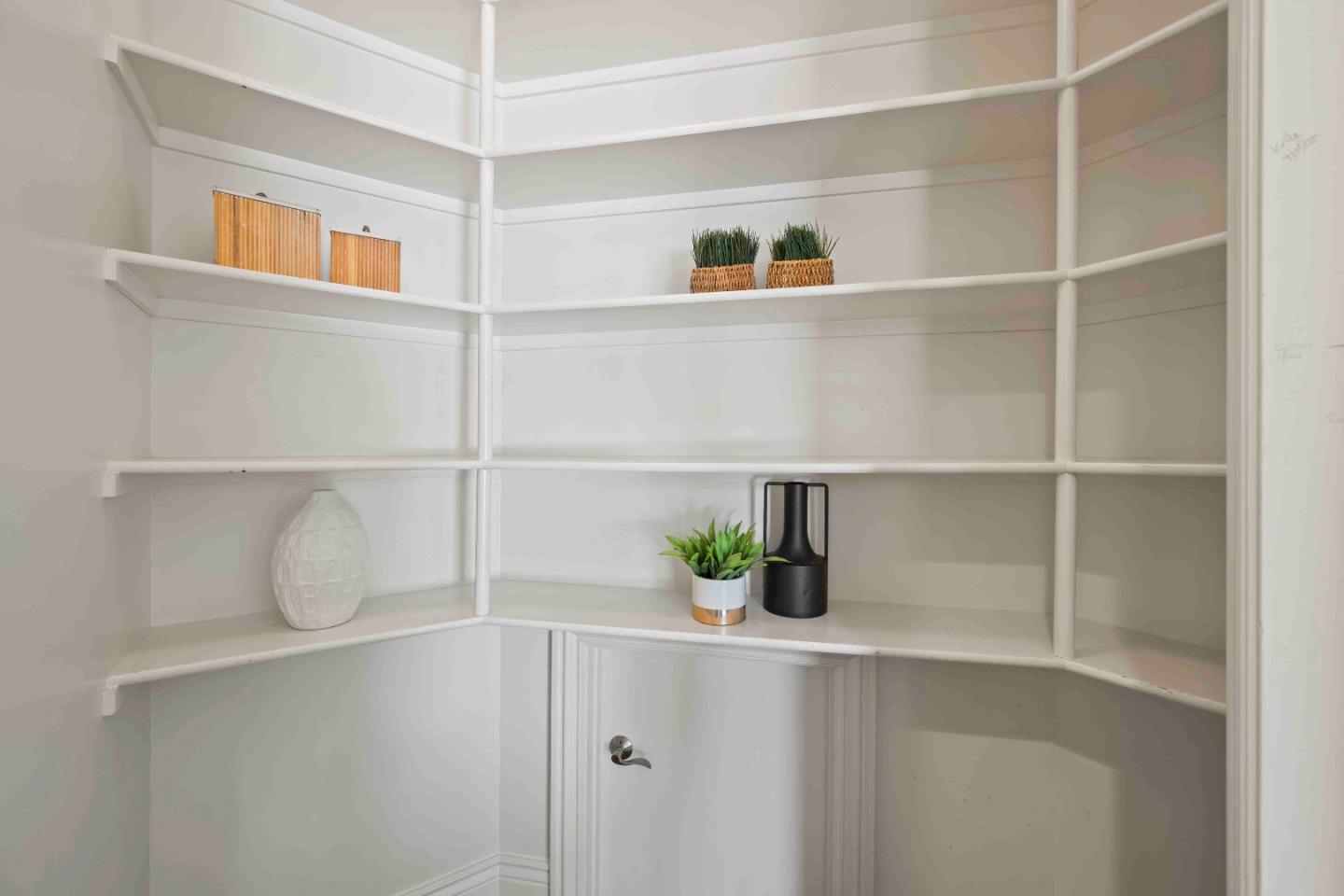 Detail Gallery Image 26 of 62 For 629 Lombardy Way, Redwood City,  CA 94062 - 5 Beds | 4/1 Baths