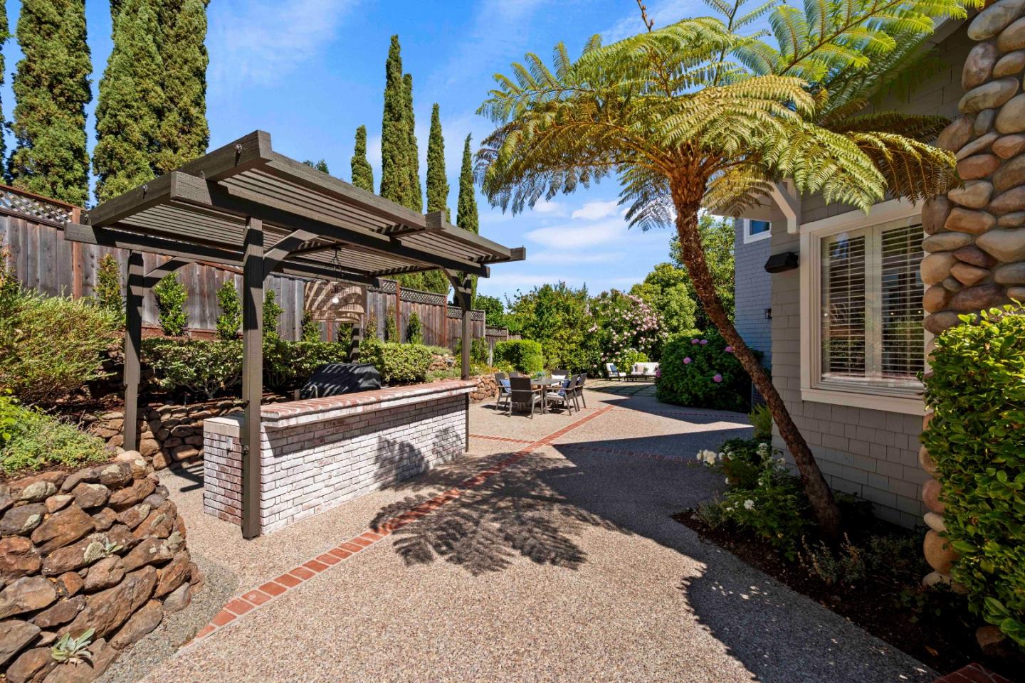 Detail Gallery Image 29 of 62 For 629 Lombardy Way, Redwood City,  CA 94062 - 5 Beds | 4/1 Baths