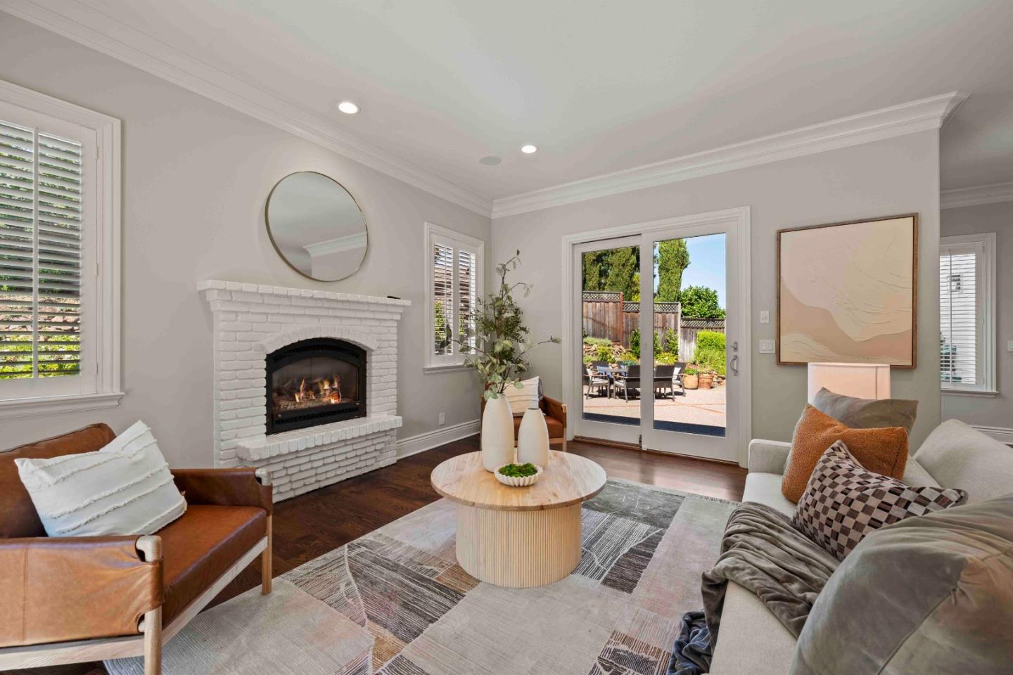 Detail Gallery Image 31 of 62 For 629 Lombardy Way, Redwood City,  CA 94062 - 5 Beds | 4/1 Baths
